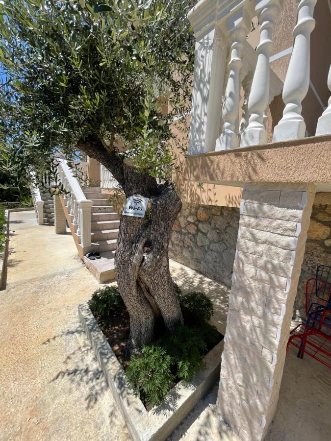 Essos Villas Dhërmi Exterior foto