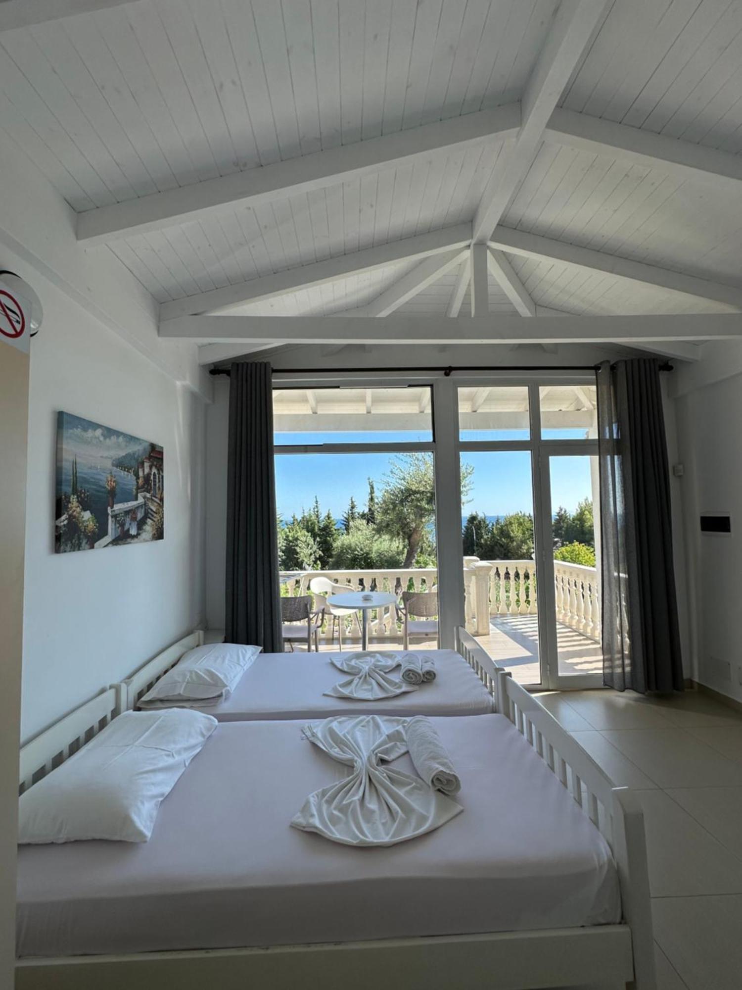 Essos Villas Dhërmi Exterior foto