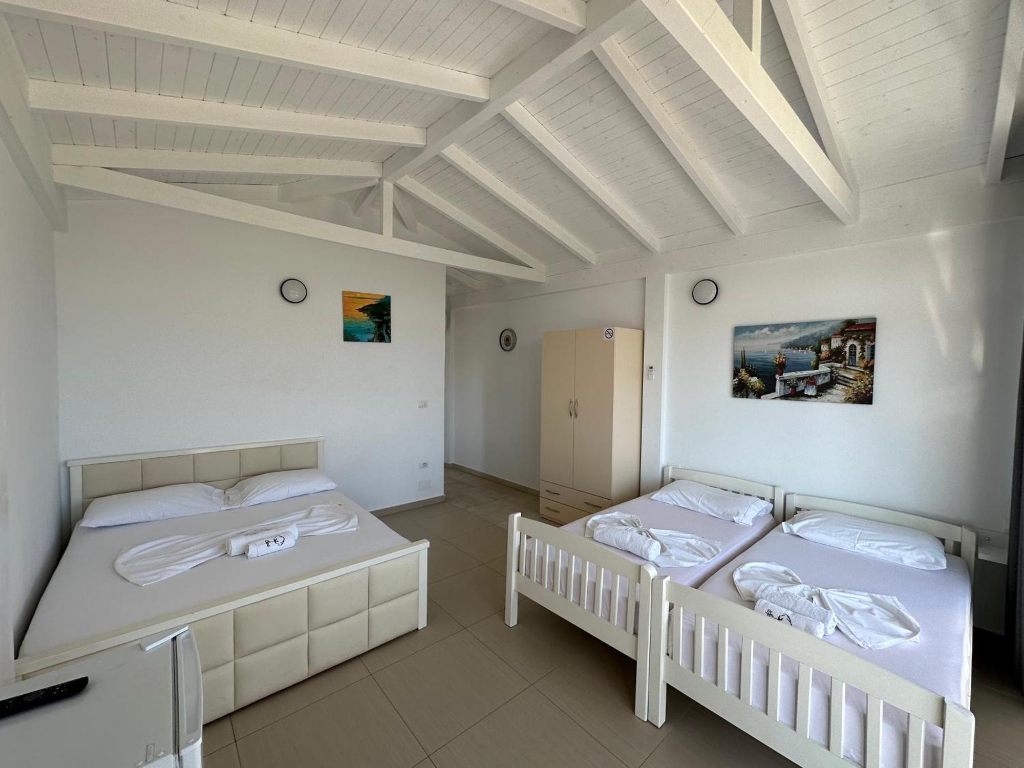 Essos Villas Dhërmi Exterior foto