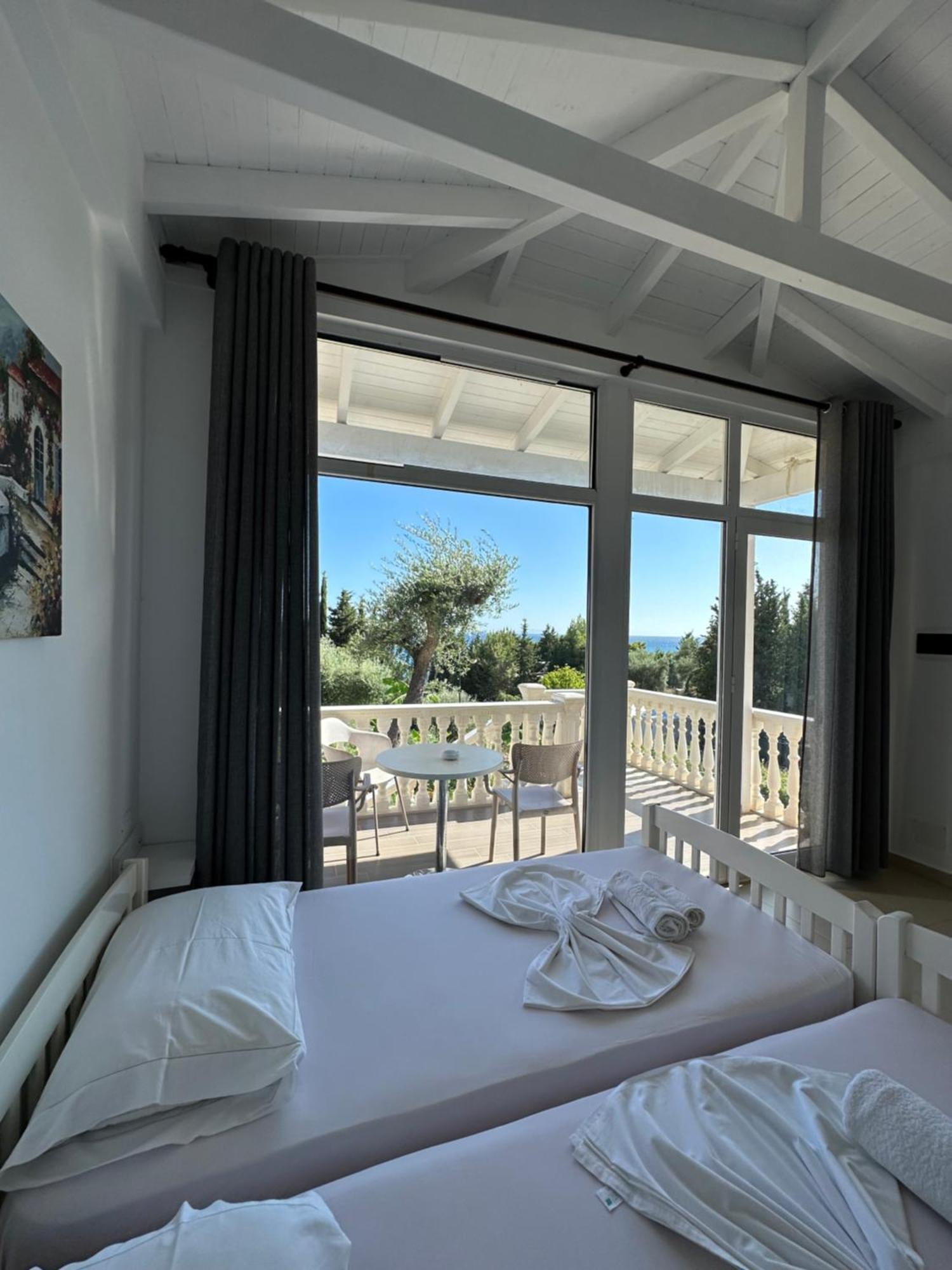 Essos Villas Dhërmi Exterior foto
