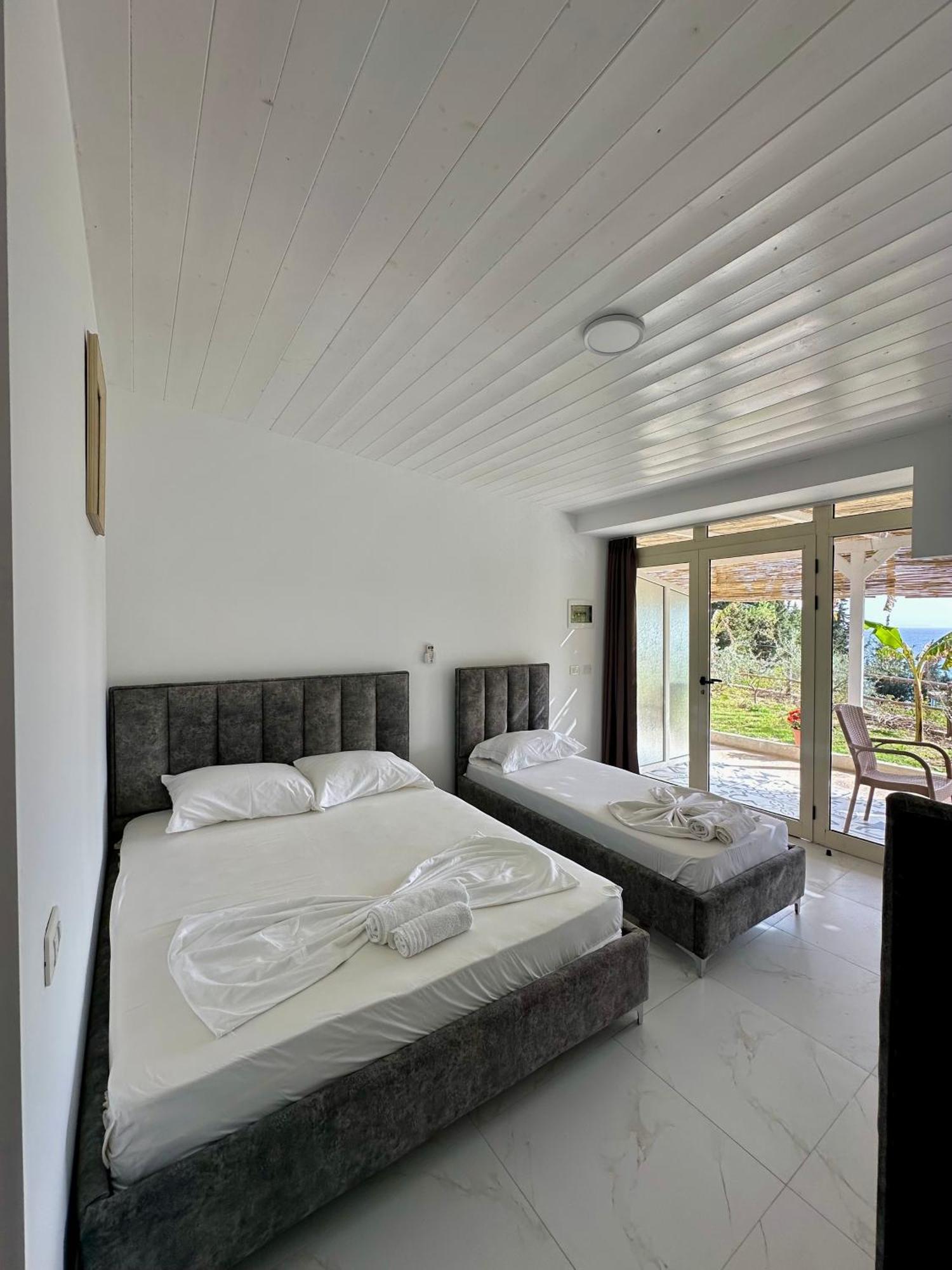 Essos Villas Dhërmi Exterior foto